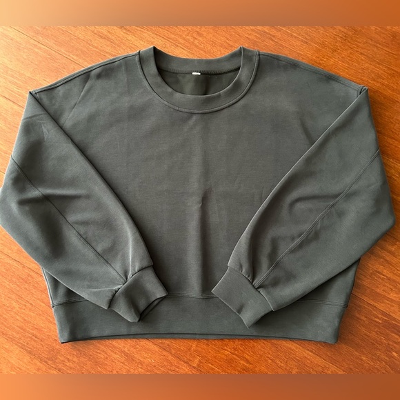 Lululemon Softstreme Perfectly Oversized Cropped Crew - Picture 3 of 12